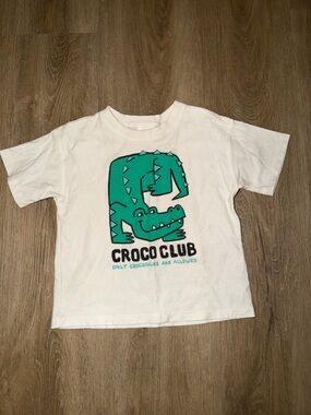 Zara White Tee with Green Crocodile Graphic